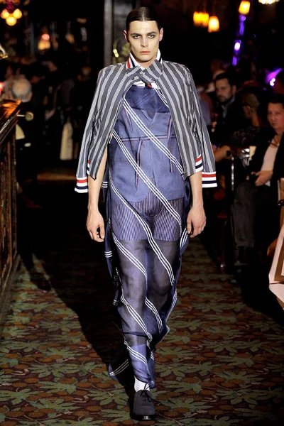 Look 33